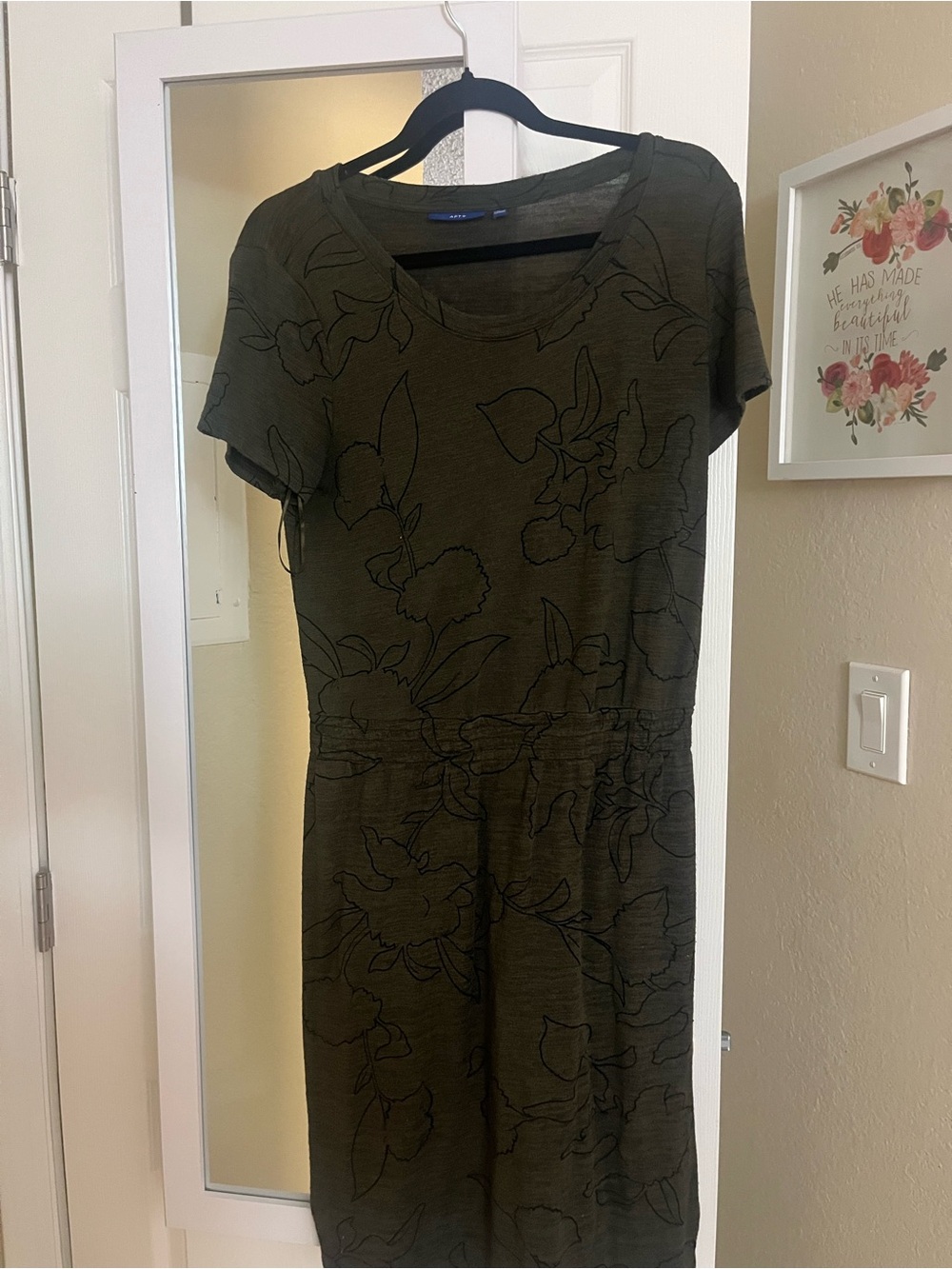 Apt. 9 Olive Short Sleeve Midi Dress with Pockets - Picture 2 of 3